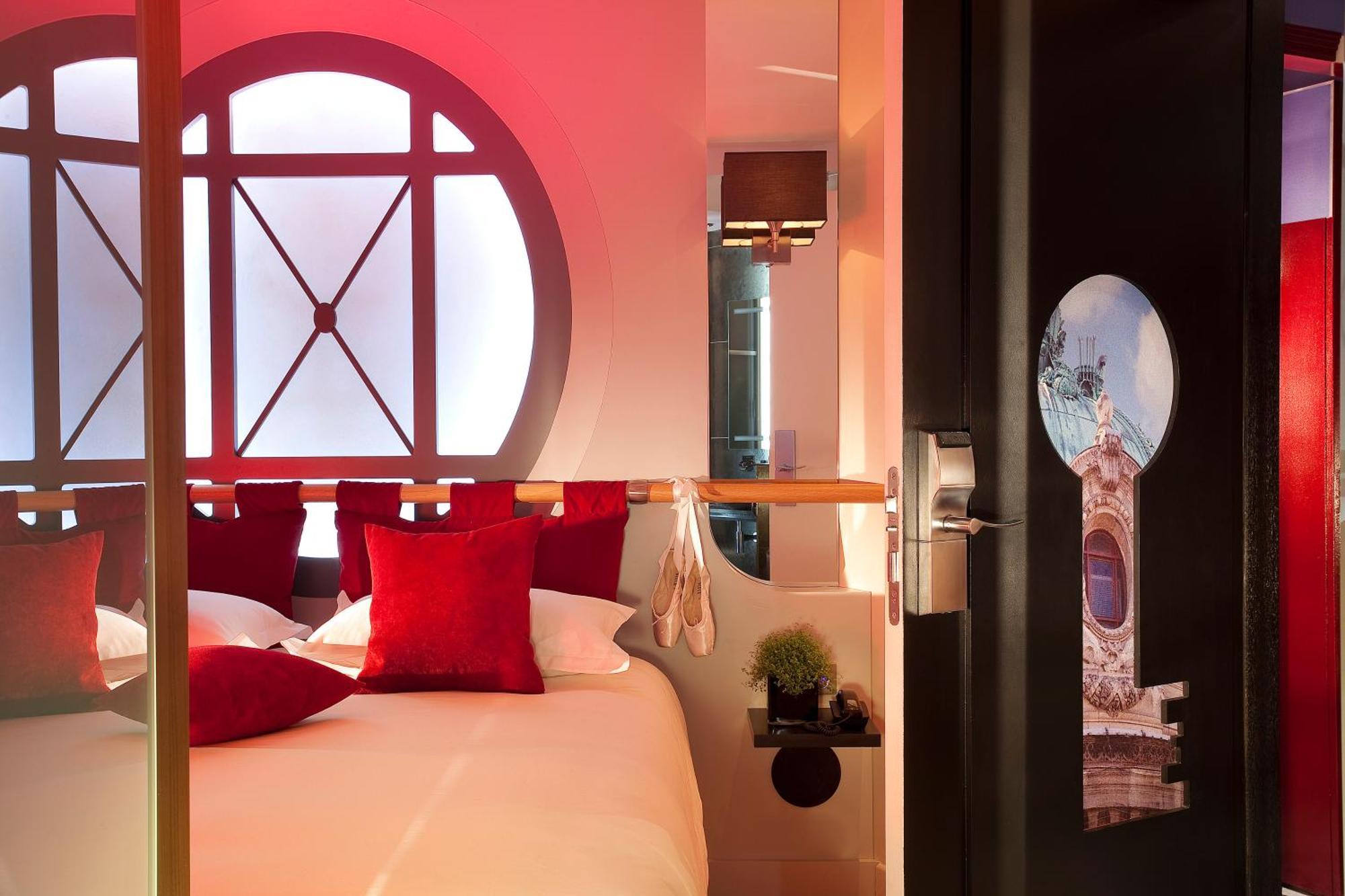 Quarto Duplo Opéra Garnier com Banheira de Hidromassagem