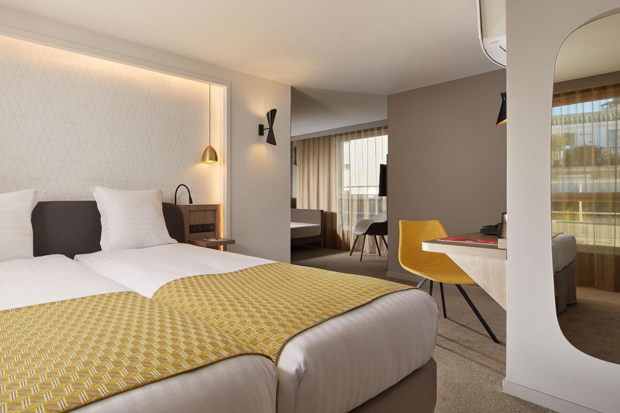 Junior Suite,1273930096:JPEG