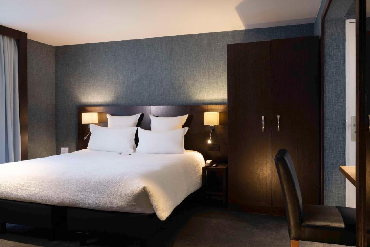 Family King Room with Queen Bed