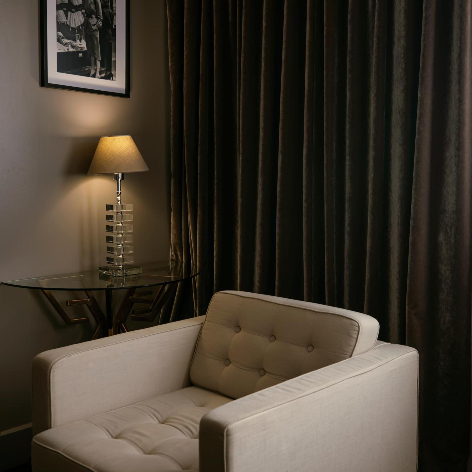 Deluxe Double or Twin Room with City View