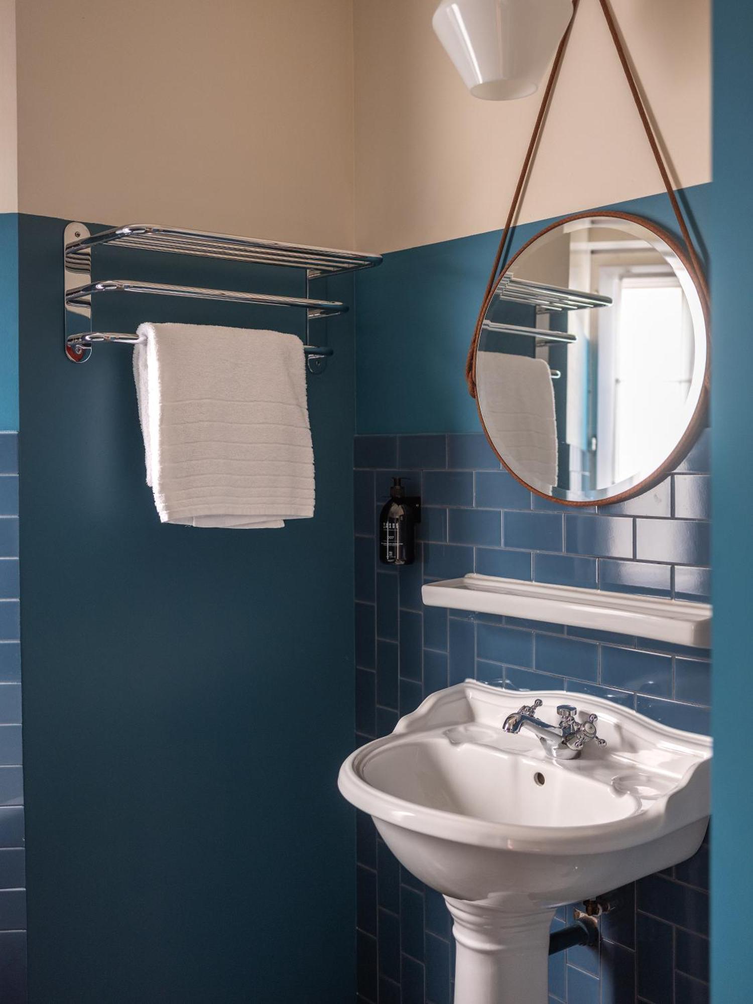 Superior Double or Twin Room,1649877231:JPEG