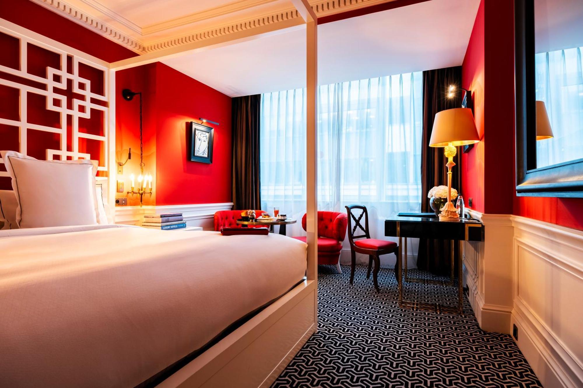 Superior, Guest room,1 Queen,1657193554:JPEG