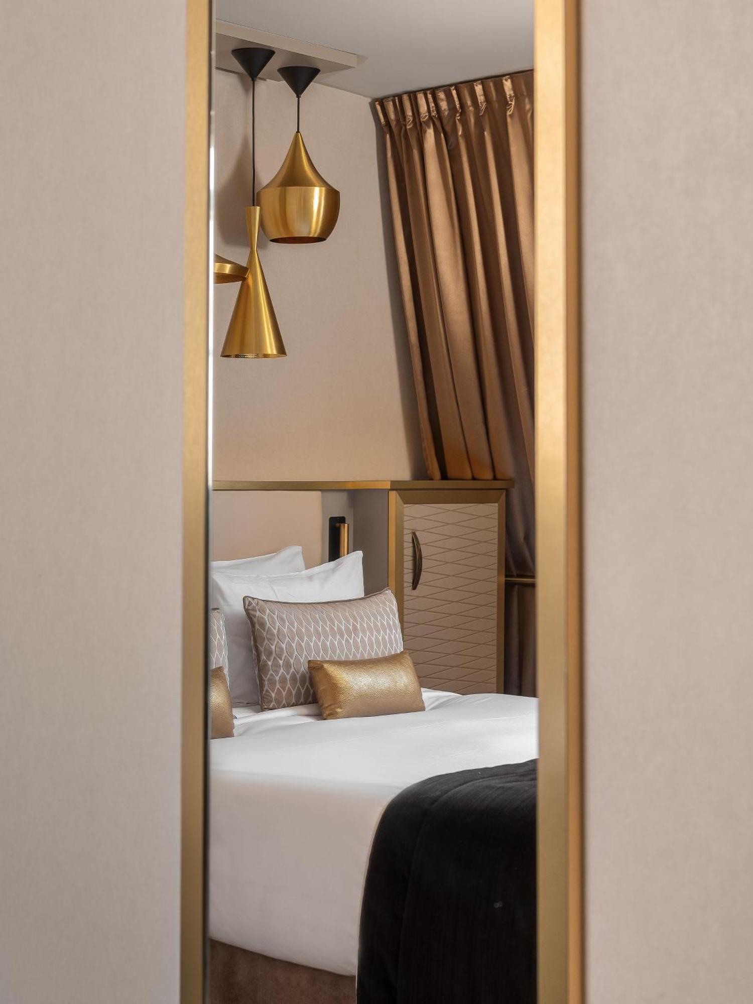 Queen Room Accessible,1663776612:JPEG