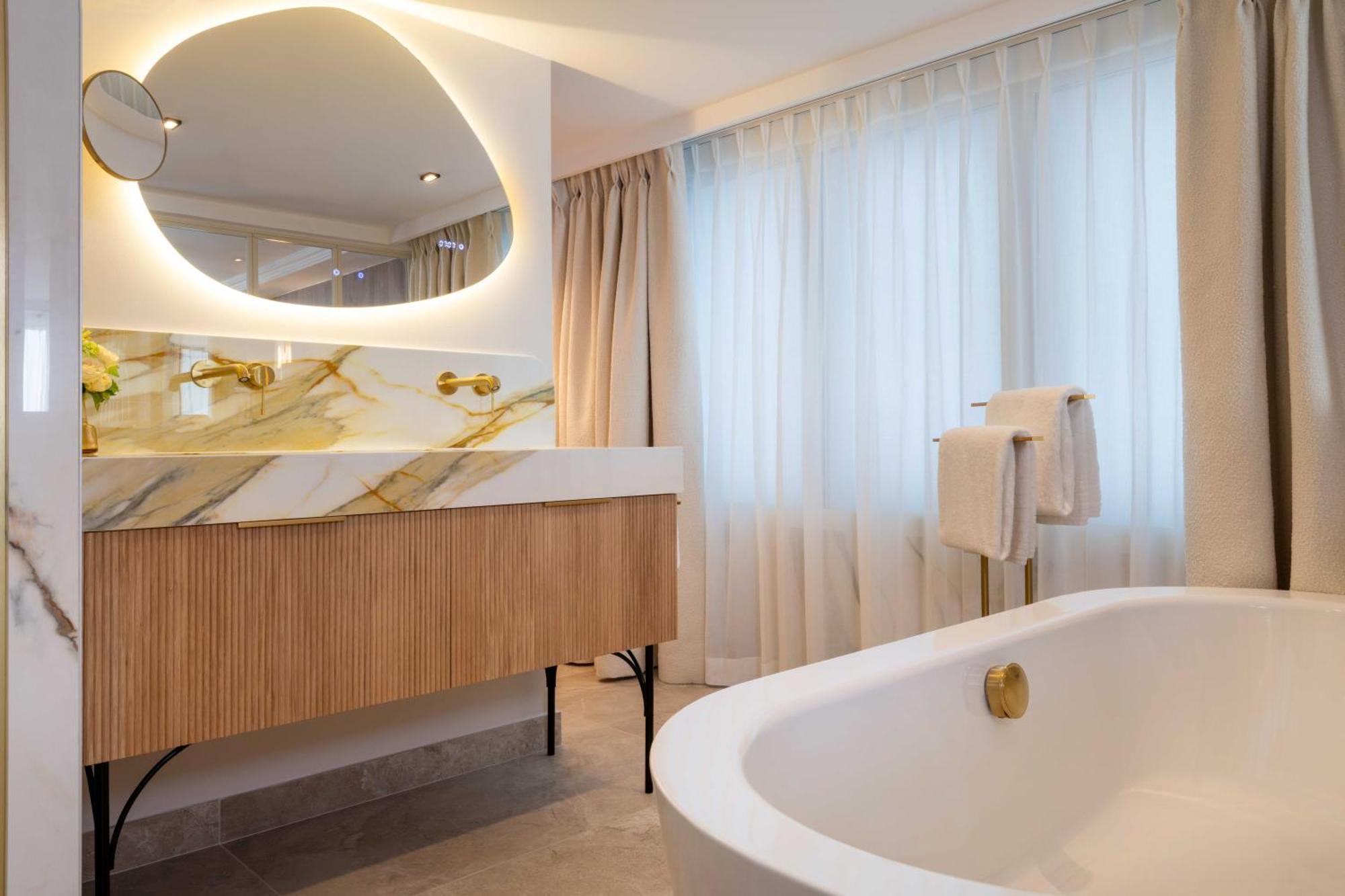 Suite - Prestige