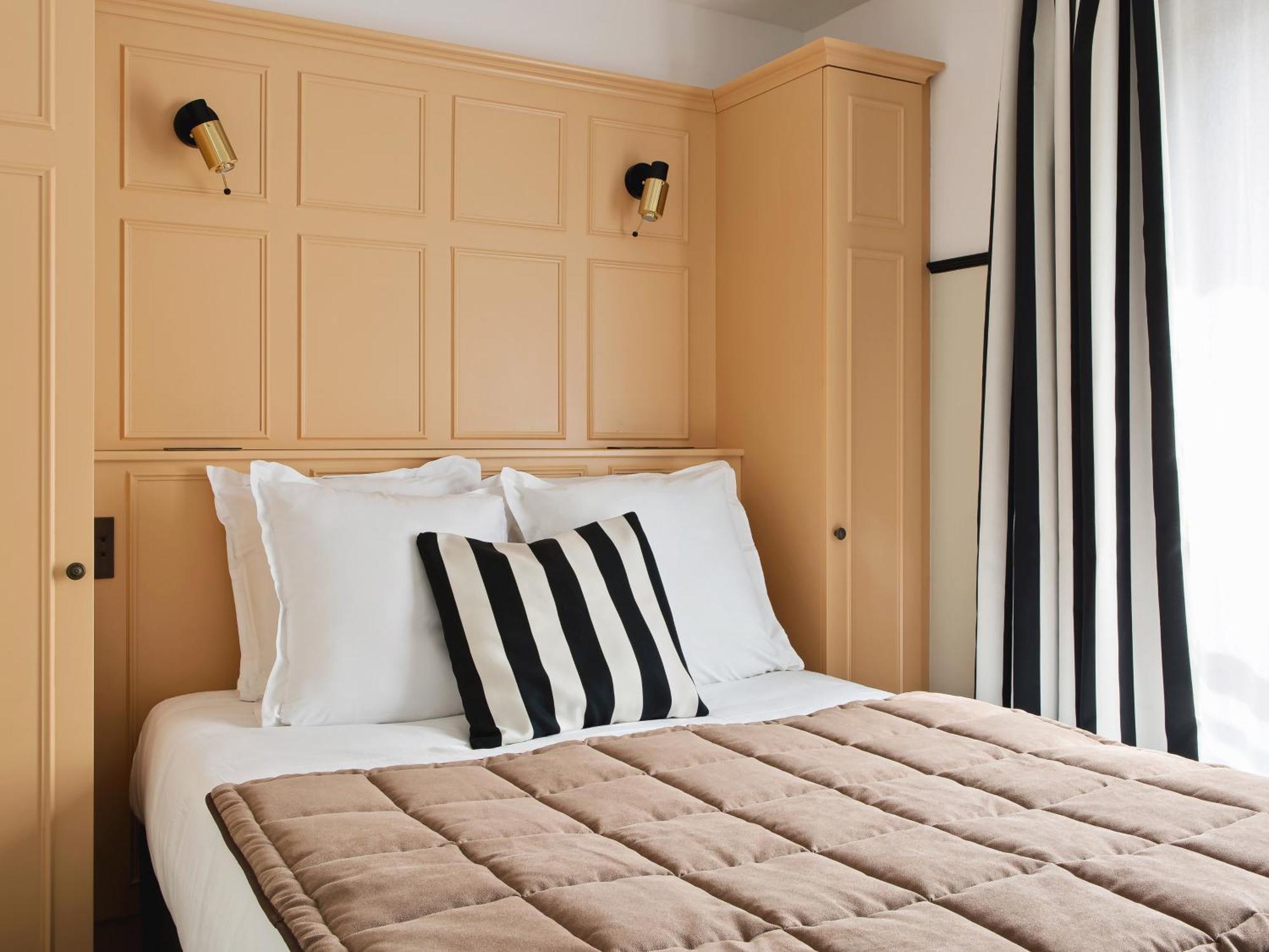 Small Double Room,1706660977:JPEG