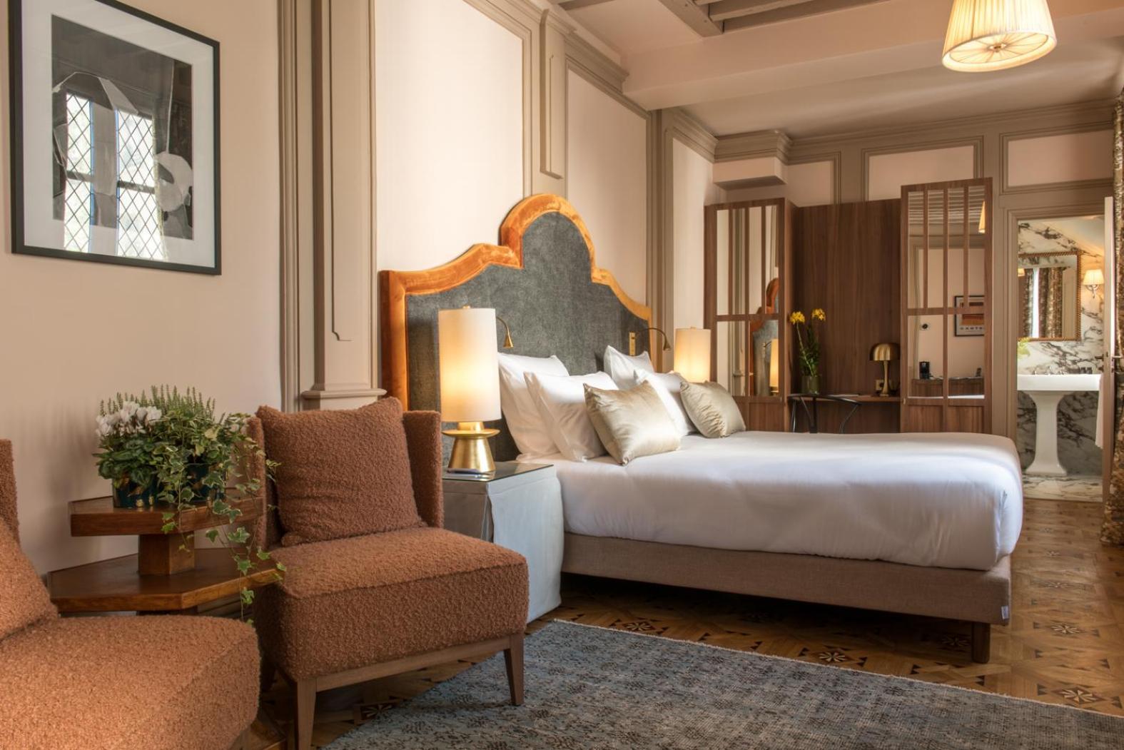 King Suite,1319605009:JPEG