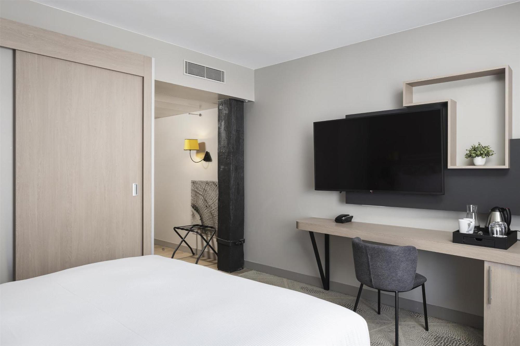 King Room,1708356291:JPEG