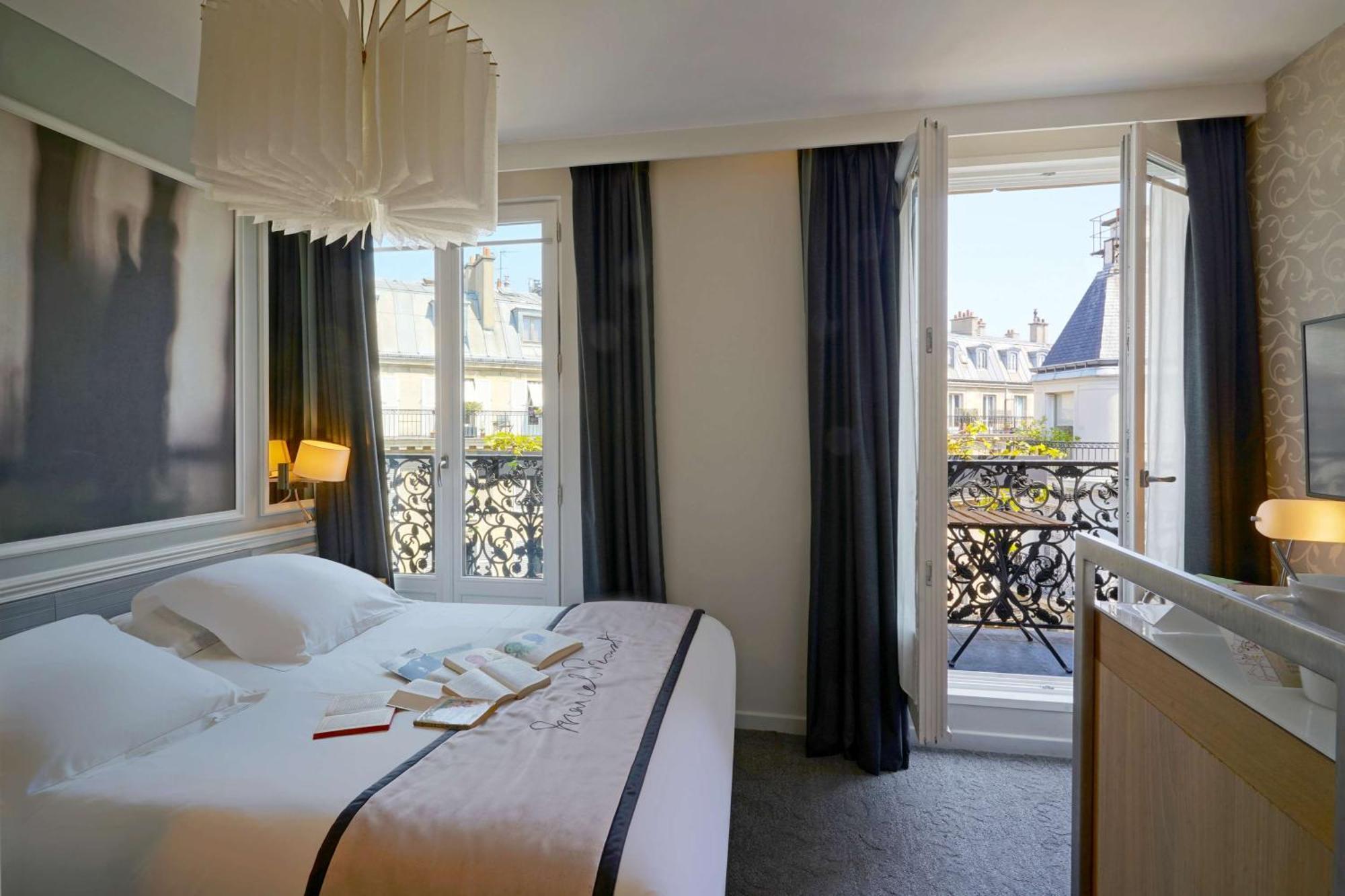 Superior Queen Room with Balcony - Non-Smoking,1539819175:JPEG