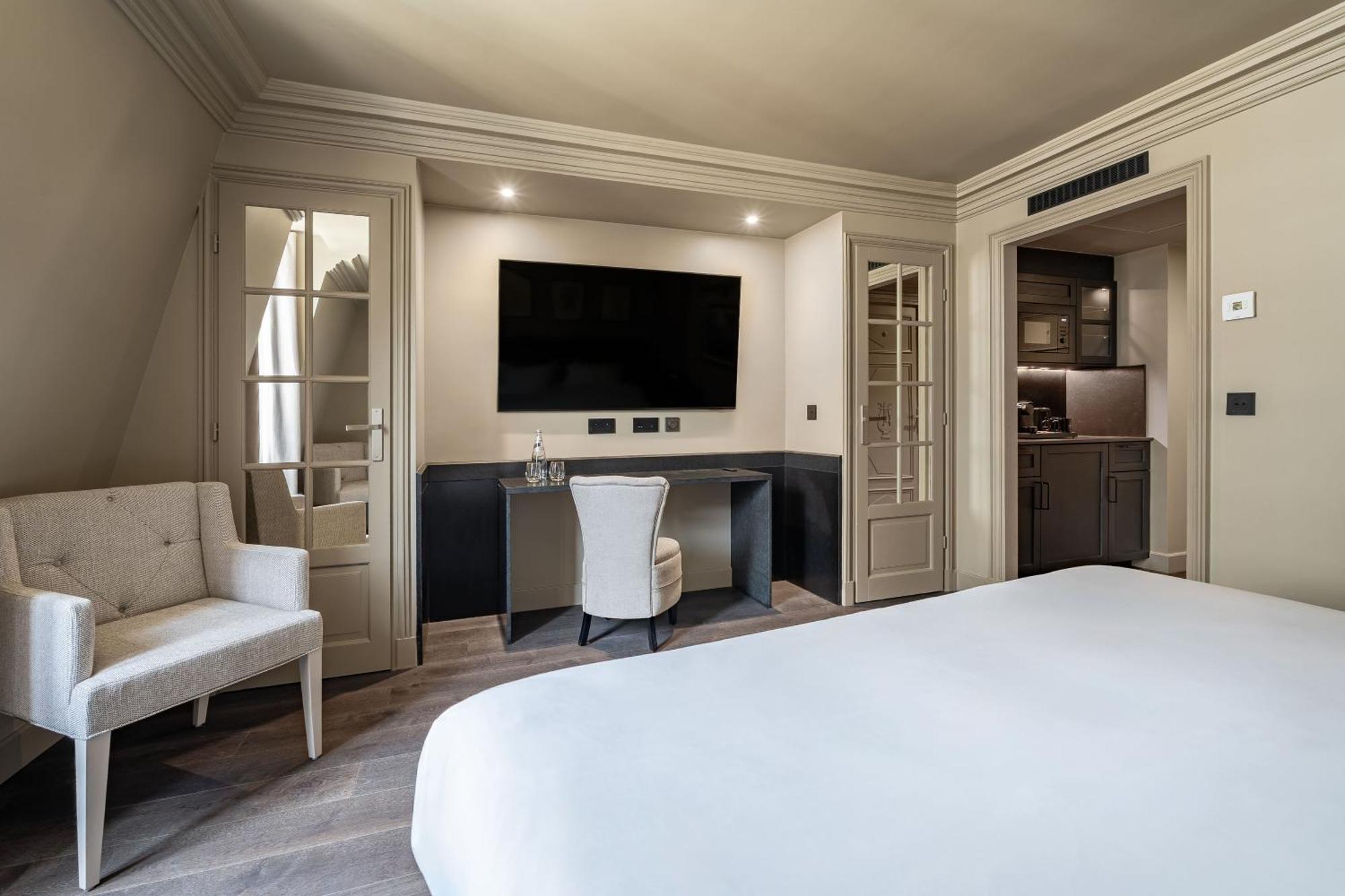 Quarto Deluxe com Cama de Casal ou 2 de Solteiro