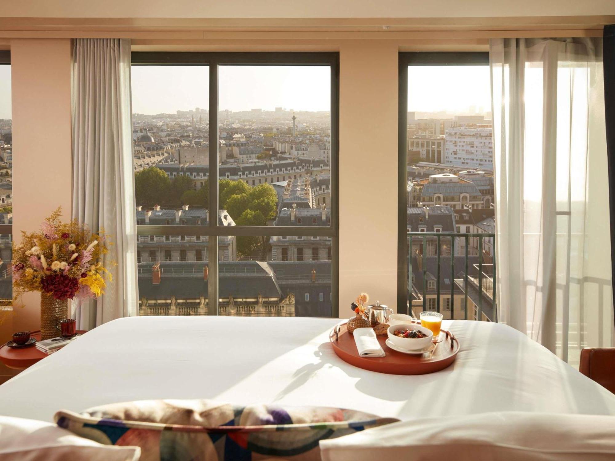 Studio Balcony Junior Suite - Paris view