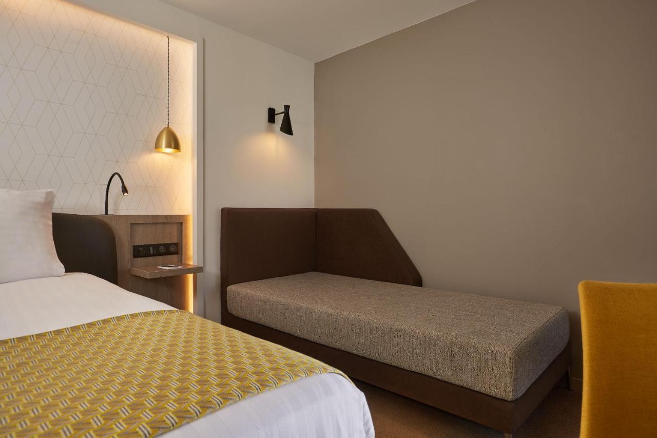 Deluxe Room,1273929739:JPEG
