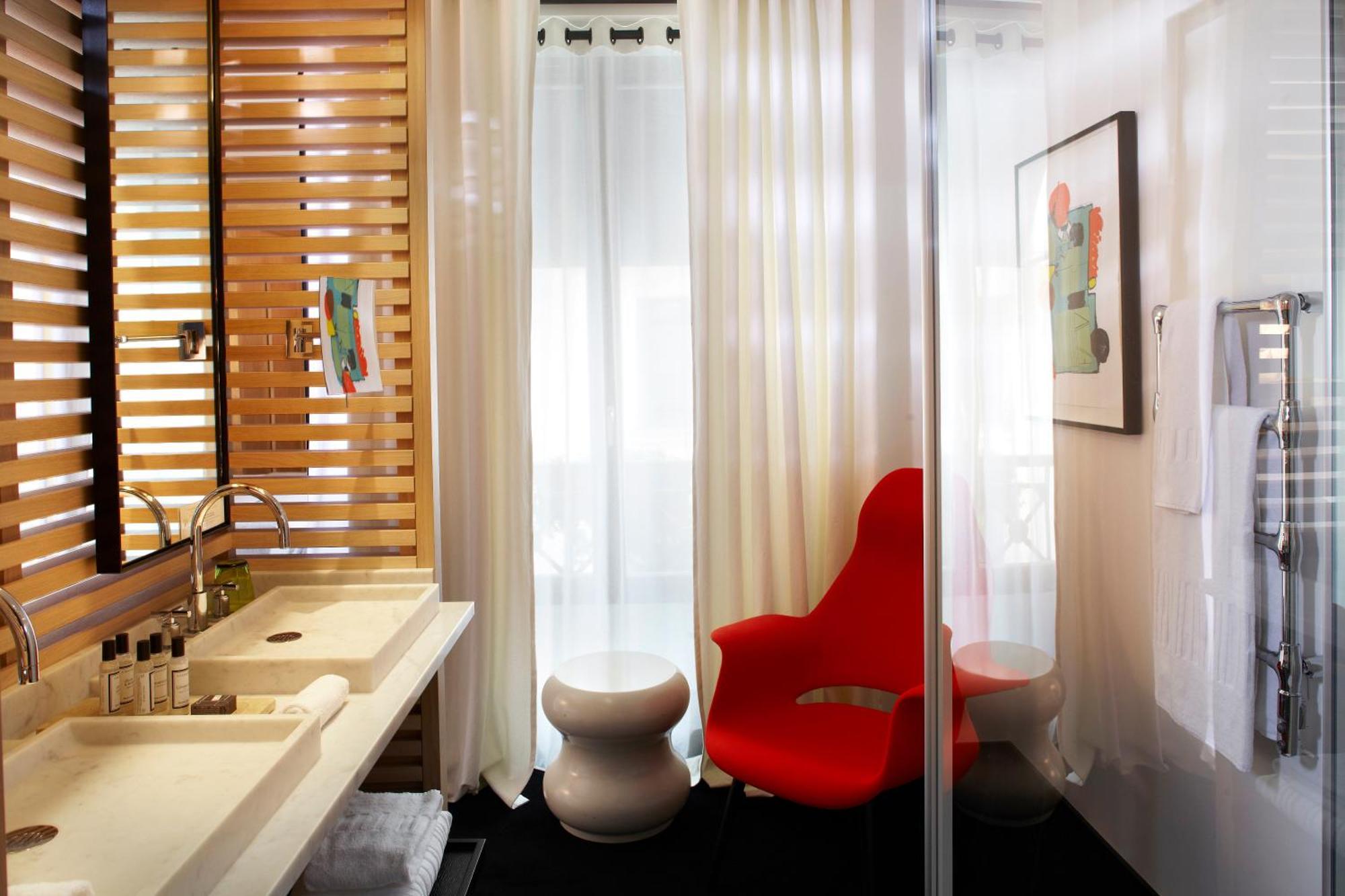 Quarto Deluxe com Cama de Casal ou 2 de Solteiro